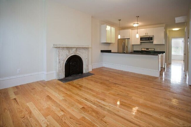 Building Photo - 658 Massachusetts Ave