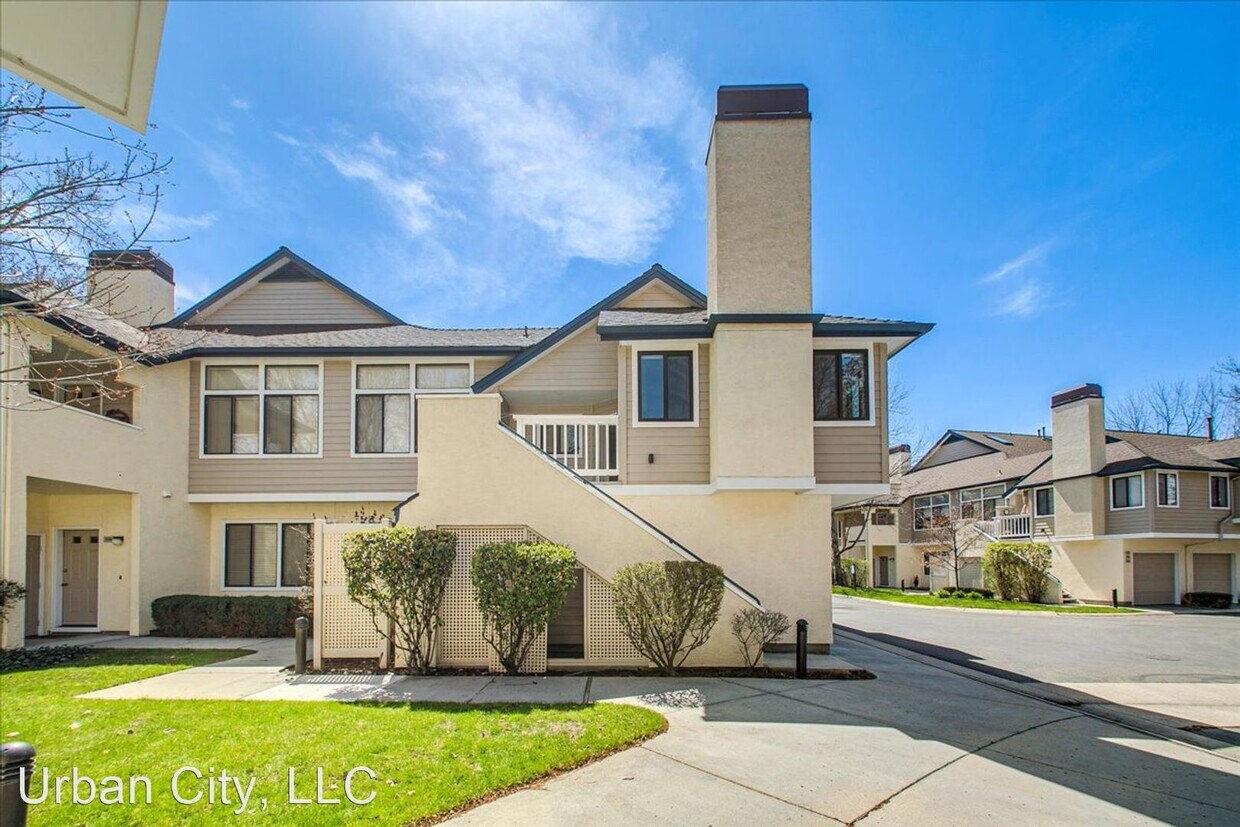 2 br, 2 bath House 944 E Riverpark Ln House Rental in Boise, ID