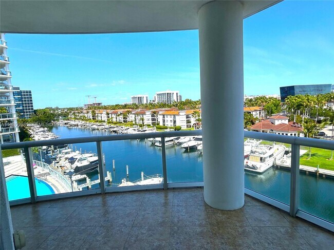 Foto del edificio - 3131 NE 188th St