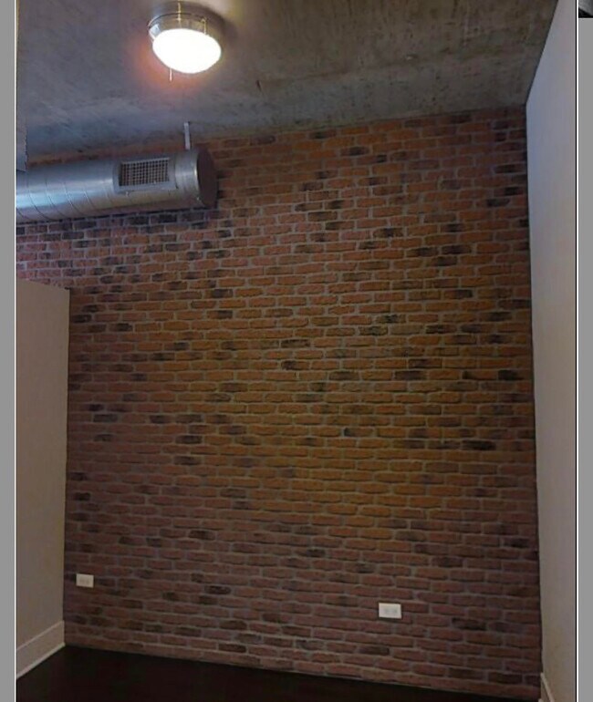 Habitación - 645 S Clark St