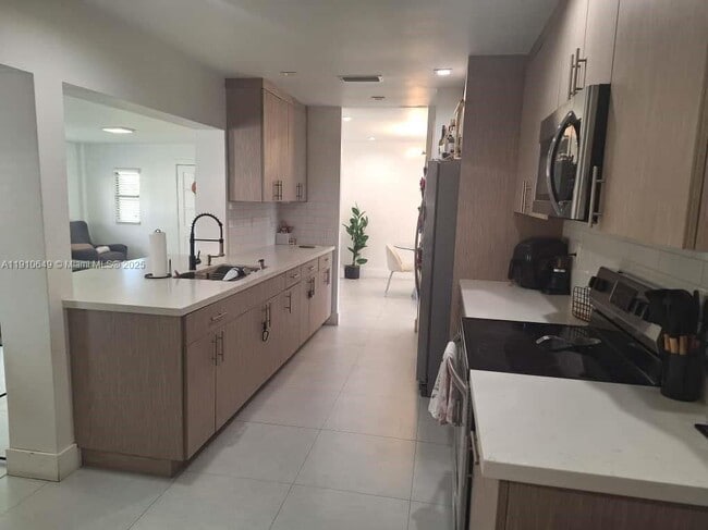 Foto del edificio - 13437 SW 44th Ln