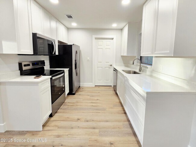 Foto del edificio - 132 Haven Dr