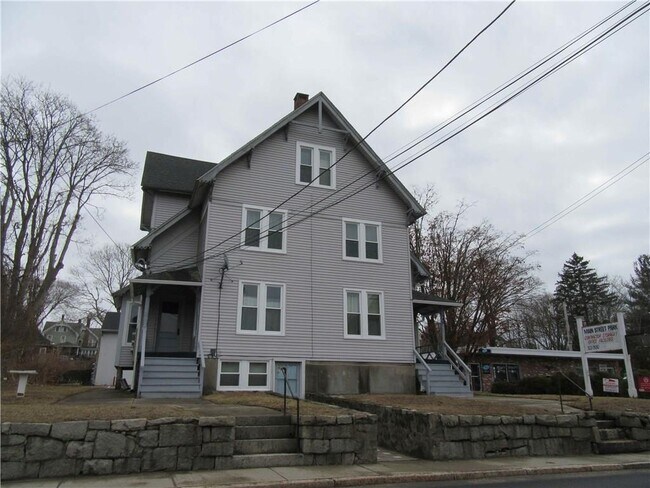 Building Photo - 178 Main St