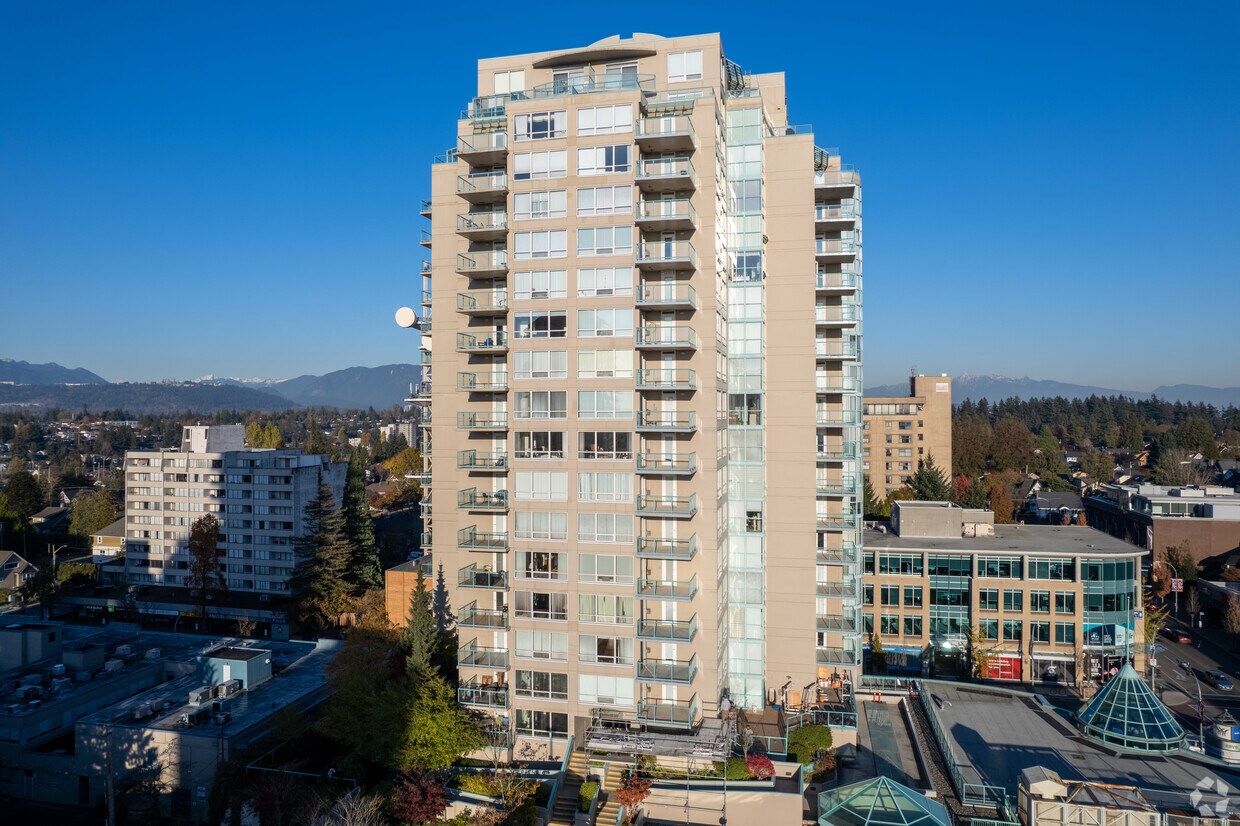 The Woodward Apartments 612 Sixth Ave New Westminster, BC