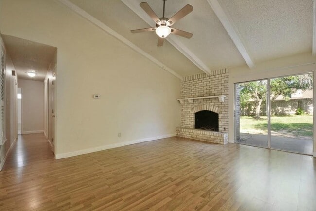 Building Photo - 9410 E Meadow Vale