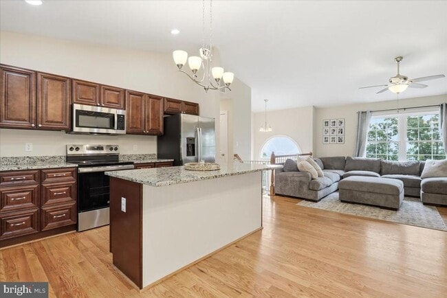 Building Photo - 1617 Tomahawk Trail