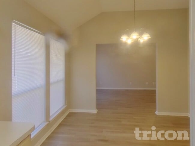 Building Photo - 7501 Ashcroft Cir