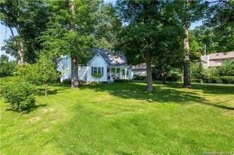 Building Photo - 9 Beech St