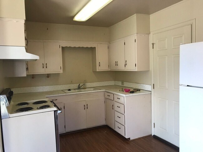 Foto del edificio - 2802-2802 NW Highland Ave
