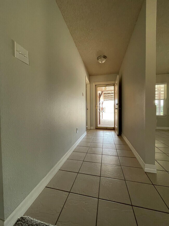 Foto del edificio - 6806 8th St