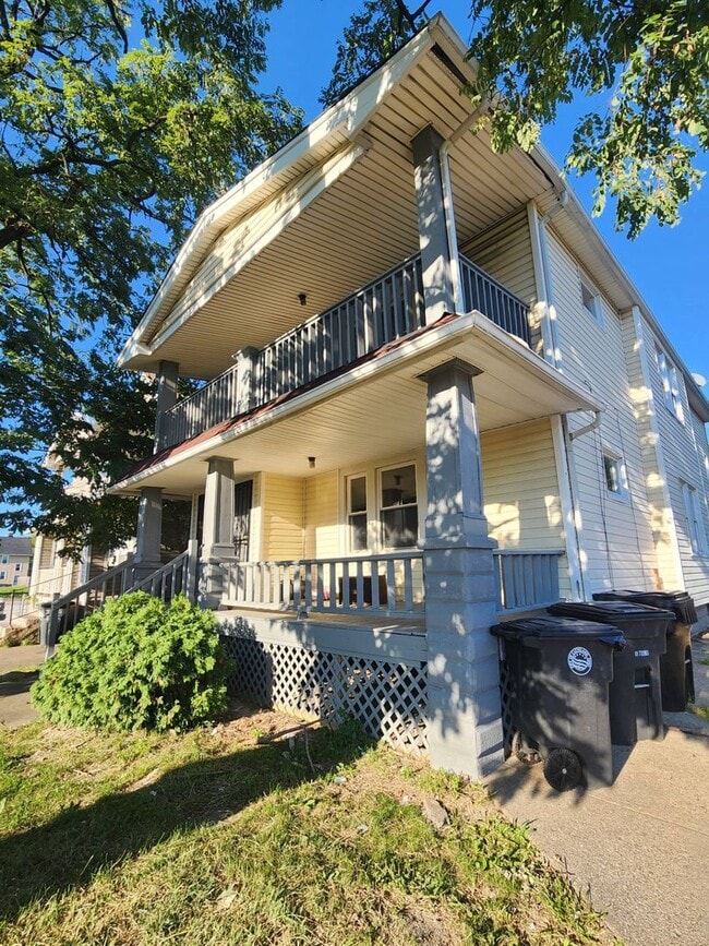 Building Photo - 3659 E 116th St