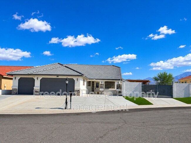 Foto del edificio - 3630 E Vineyard Dr N