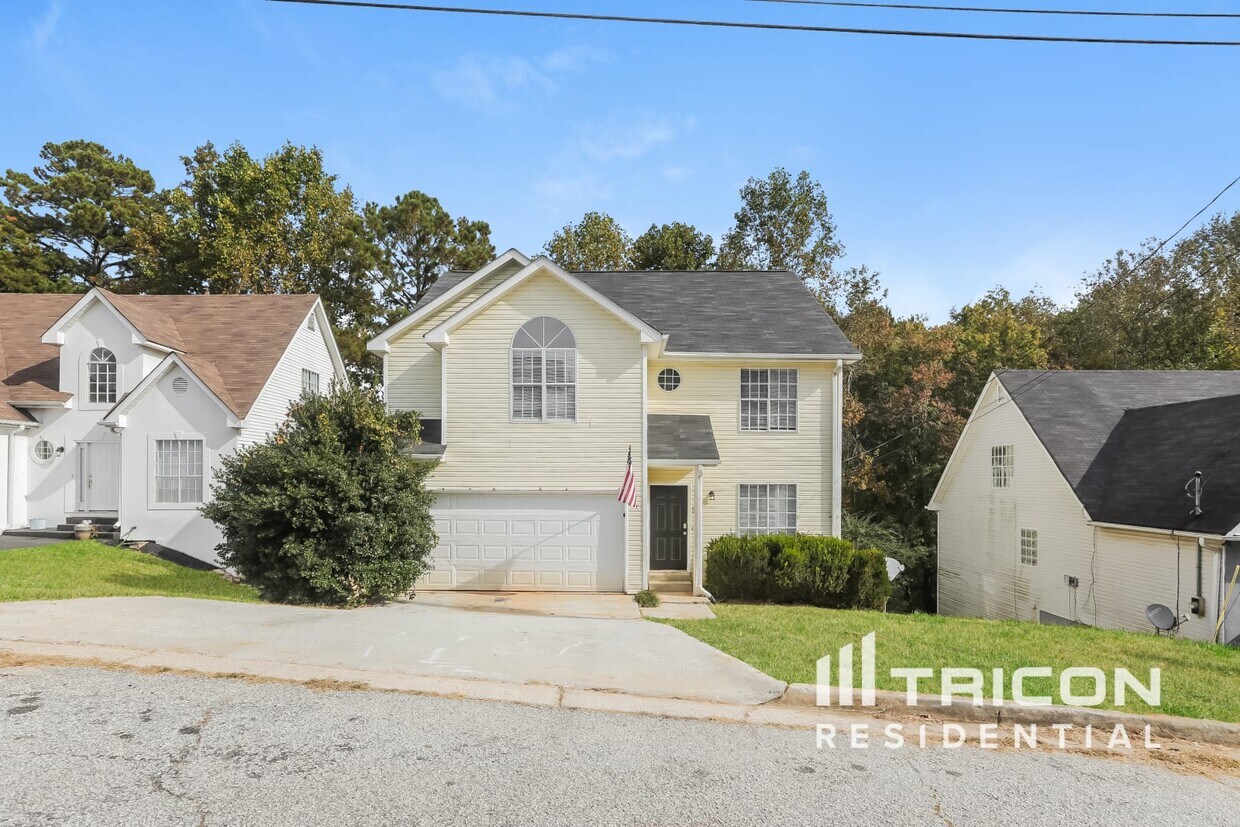 6260 Phillips Lake Way Lithonia GA House Rental in Lithonia, GA