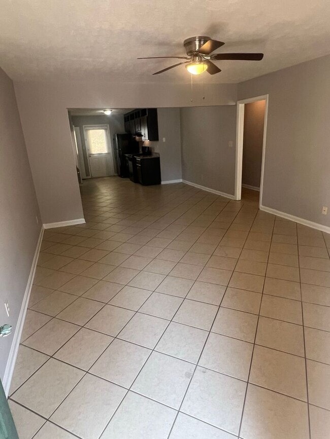 Building Photo - NOW AVAILABLE!!! Ranch 2 BEDROOM 2 BATHROO...