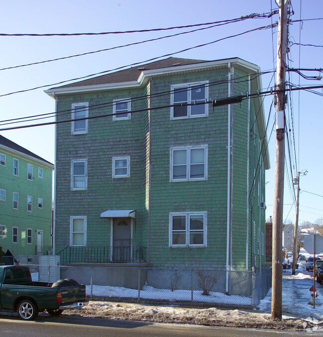 Building Photo - 693-705 Rodman St