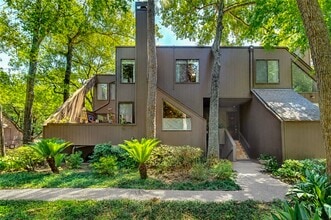 Building Photo - 239 Litchfield Ln