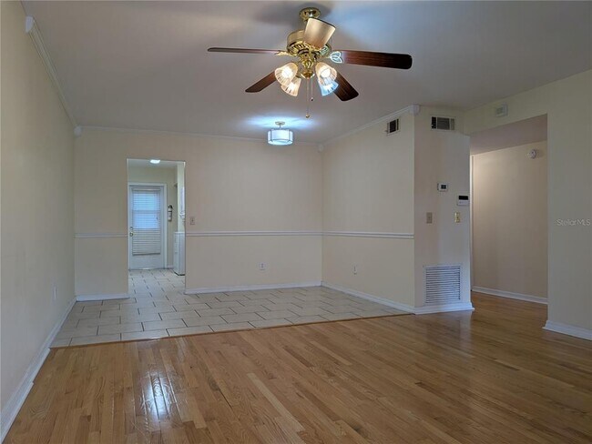 Foto del edificio - 725 Northlake Blvd