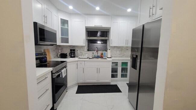 Foto del edificio - 3701 Tyler St