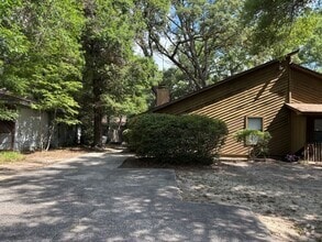 Building Photo - 408 Deborah Ln