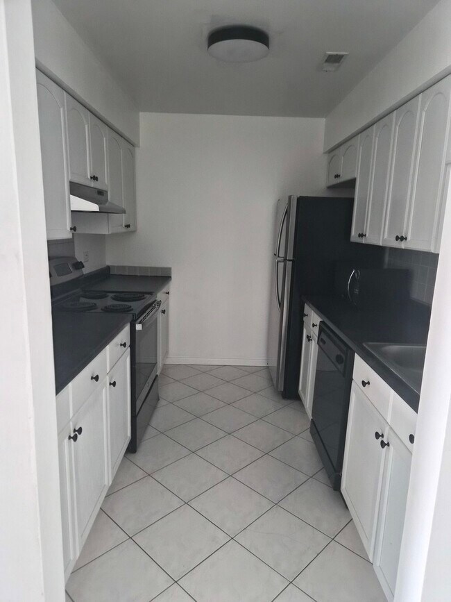 Foto del edificio - 1424 Stonebridge Cir
