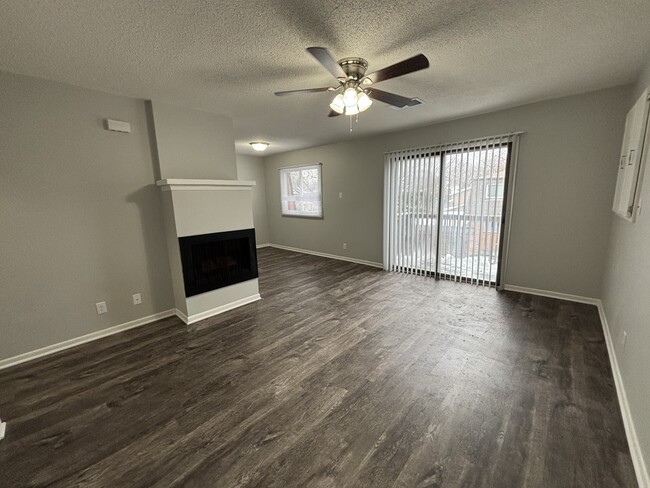 Building Photo - 2501 E 50th St