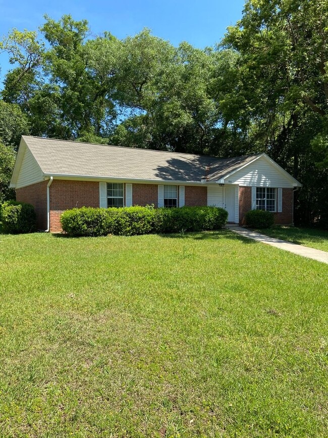 Building Photo - 1878 Honeysuckle Dr