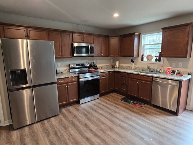 Foto del edificio - 8483 Scouts Rd