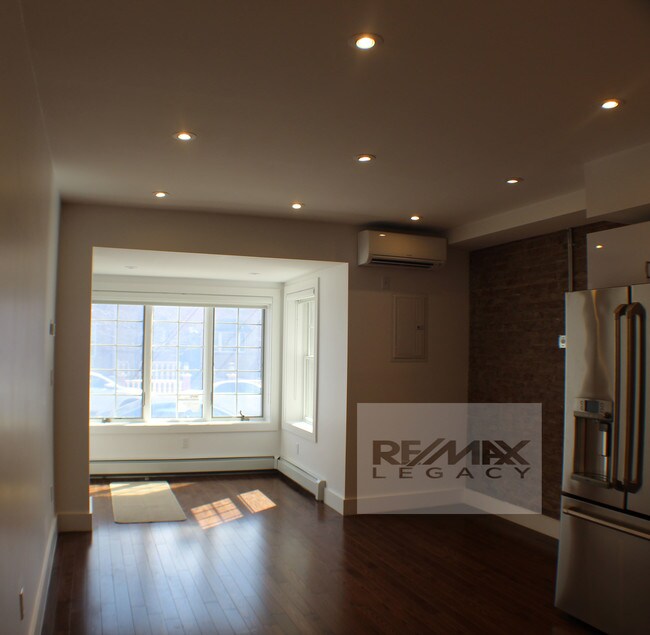 Foto del edificio - 3024 48th St
