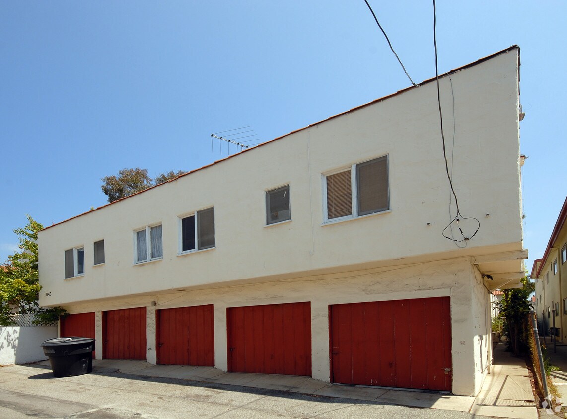 Building Photo - 948 18th St