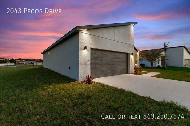 Foto del edificio - 2043 Pecos Dr