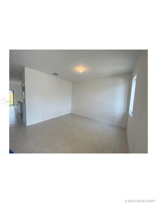 Foto del edificio - 753 NE 208th Terrace