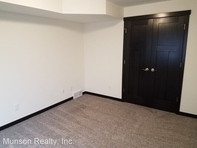 Building Photo - 4 br, 3 bath House - 1607 Maple Drive