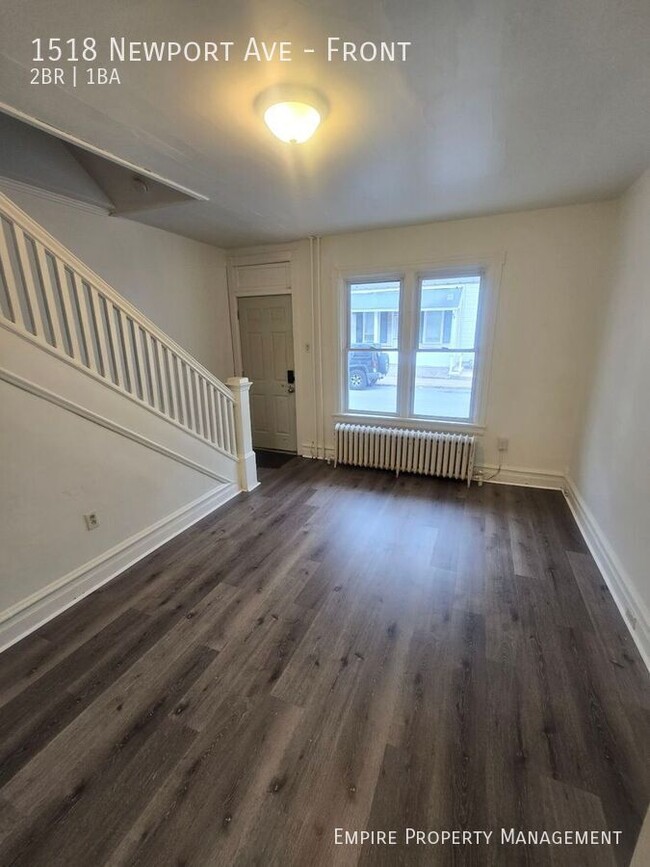 Building Photo - 2 bed, 1 bath in Northampton