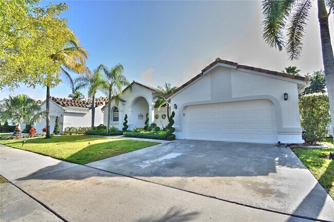 Foto del edificio - $6,000 710 Lake Blvd WESTON, FL 33326