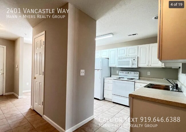 Building Photo - 2401 Vancastle Way