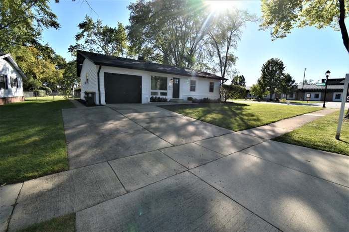 Primary Photo - 700 Delphia Ave