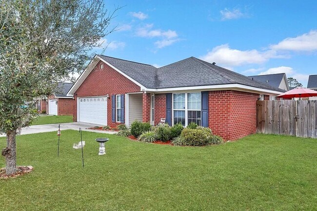 Building Photo - Coming Soon !! Griffin Park Gem 3 Bedroom ...