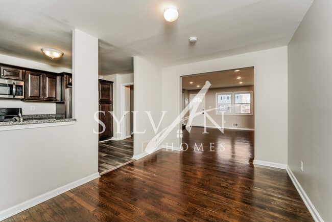 Building Photo - Enjoy living the good life in this 4 bedro...