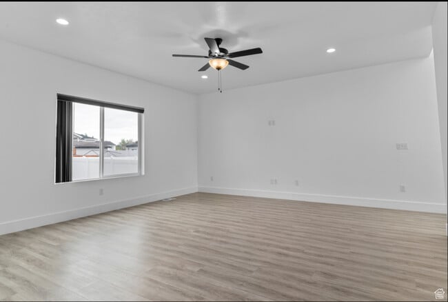 Building Photo - 711 W 660 S