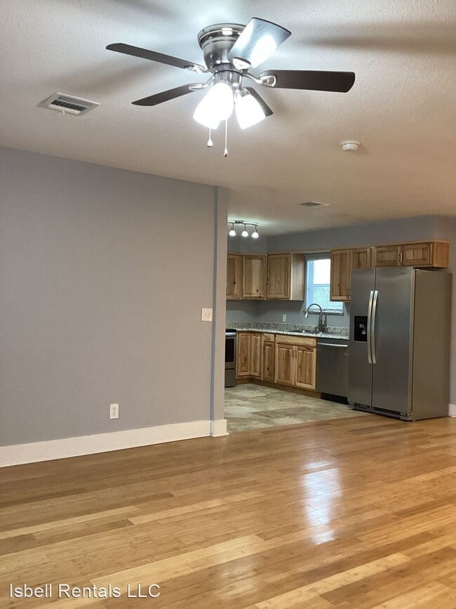 Foto del edificio - 3 br, 2 bath House - 1111 S Martin Luther ...