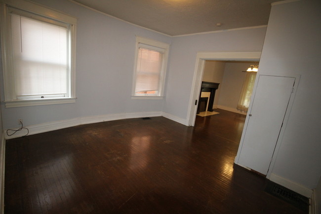 Building Photo - 1514 S 4th St