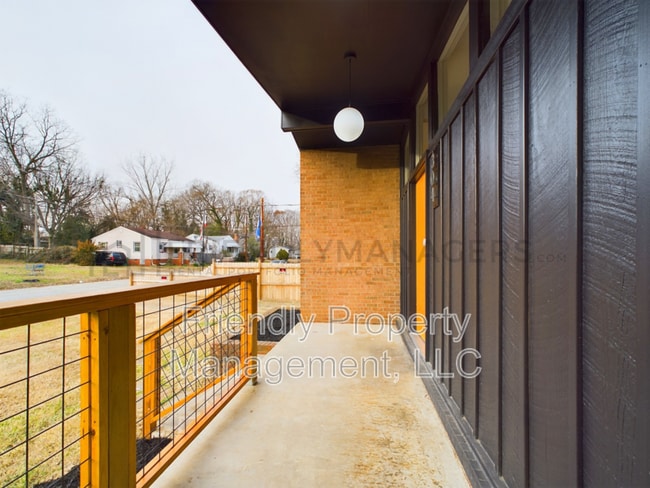 Photo - 304 Hobson St House