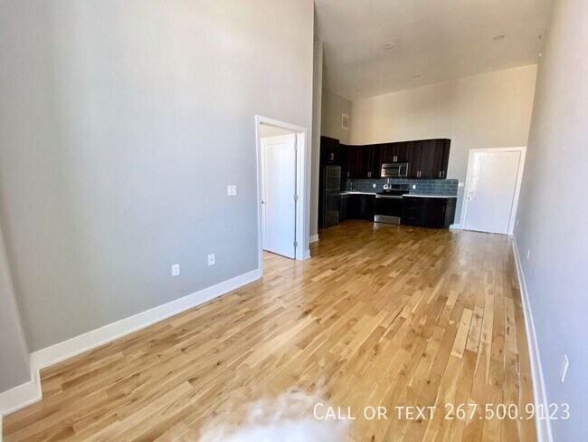 Foto del edificio - 1523 W Girard Ave