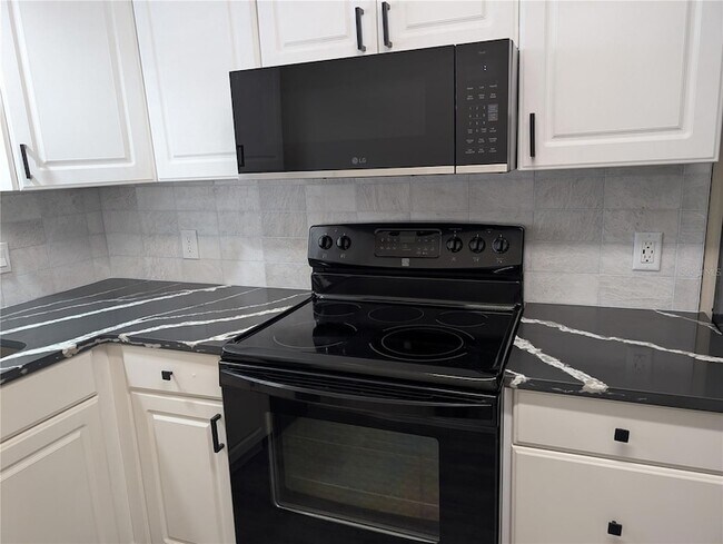 Foto del edificio - 5870 38th Ave N