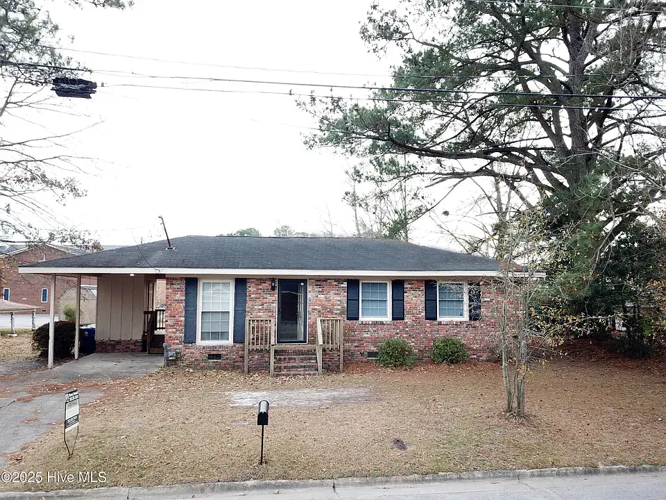 Primary Photo - 110 Hammond St