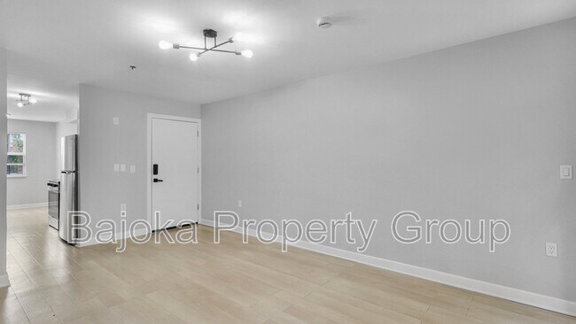 Foto del edificio - 4434 Trumbull St