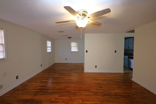 Foto del edificio - 5023 Cedar St