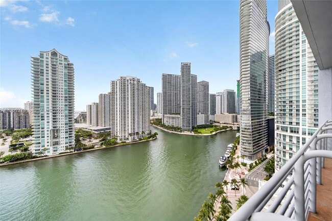 Building Photo - 325 S Biscayne Blvd