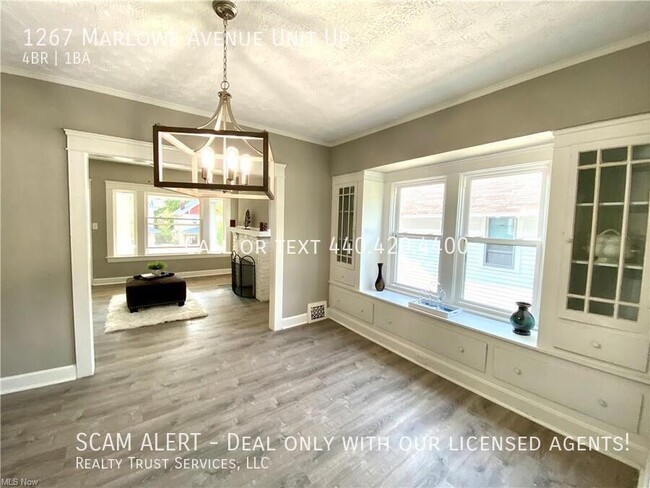 Building Photo - Updated 4 bed 1 bath 2 floors unit with a ...