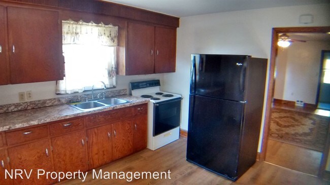 Building Photo - 3 br, 1 bath House - 600 Denby Street